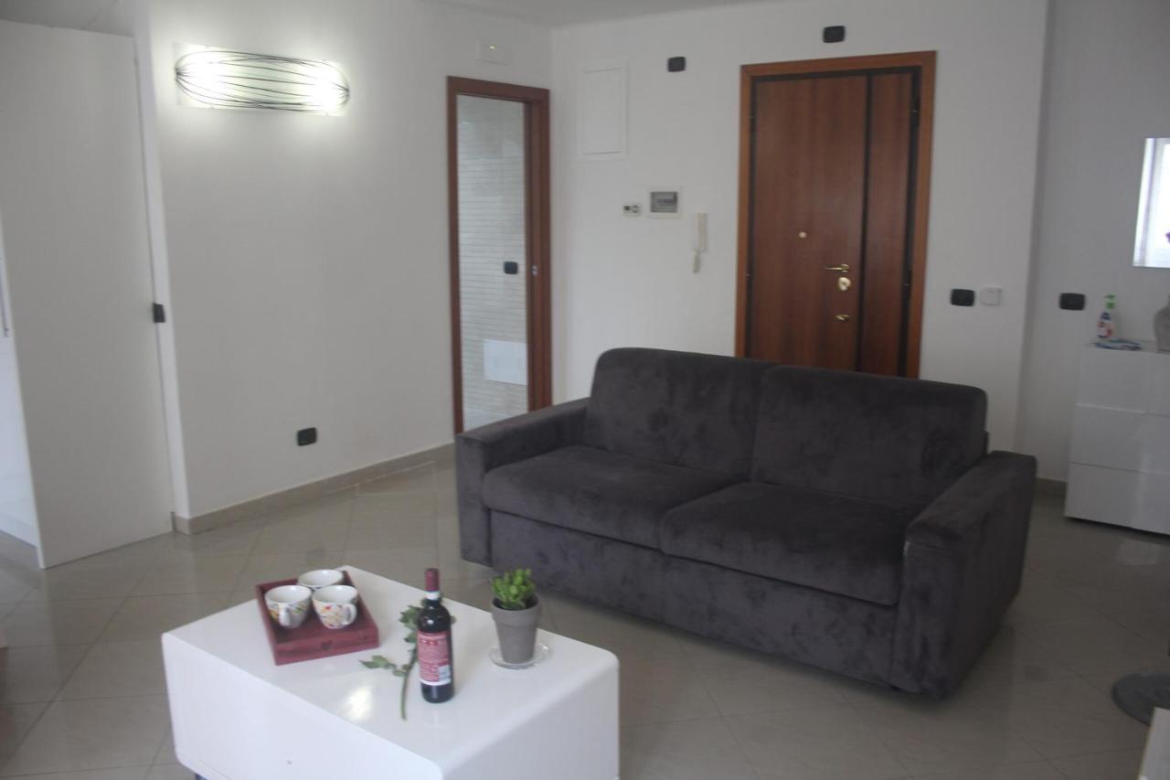 Rosabella Casa Vacanze Bari Bagian luar foto