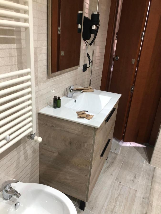 Rosabella Casa Vacanze Bari Bagian luar foto