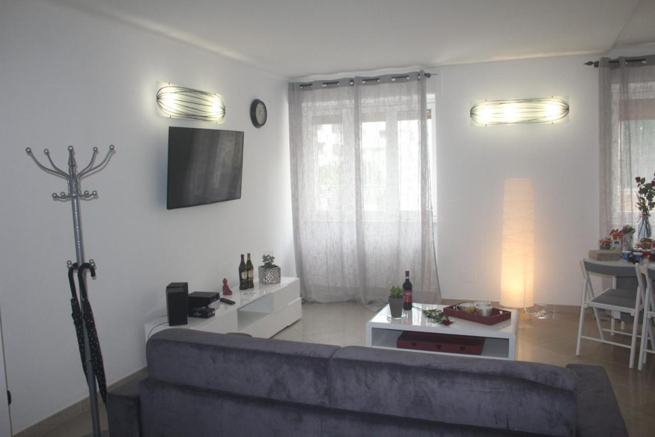 Rosabella Casa Vacanze Bari Bagian luar foto